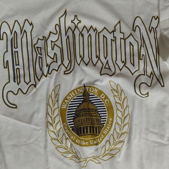 DS Vintage Washington D.C. Old English Font Spell Out T-Shirt - Picture 3 of 7
